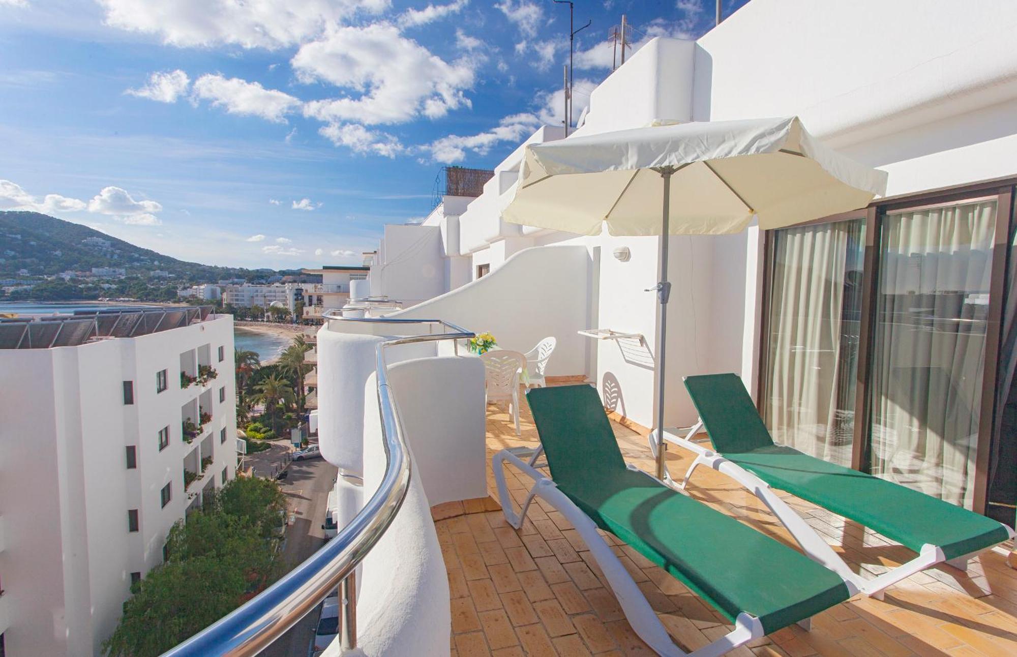 Apartamentos Bon Lloc Santa Eularia des Riu Room photo