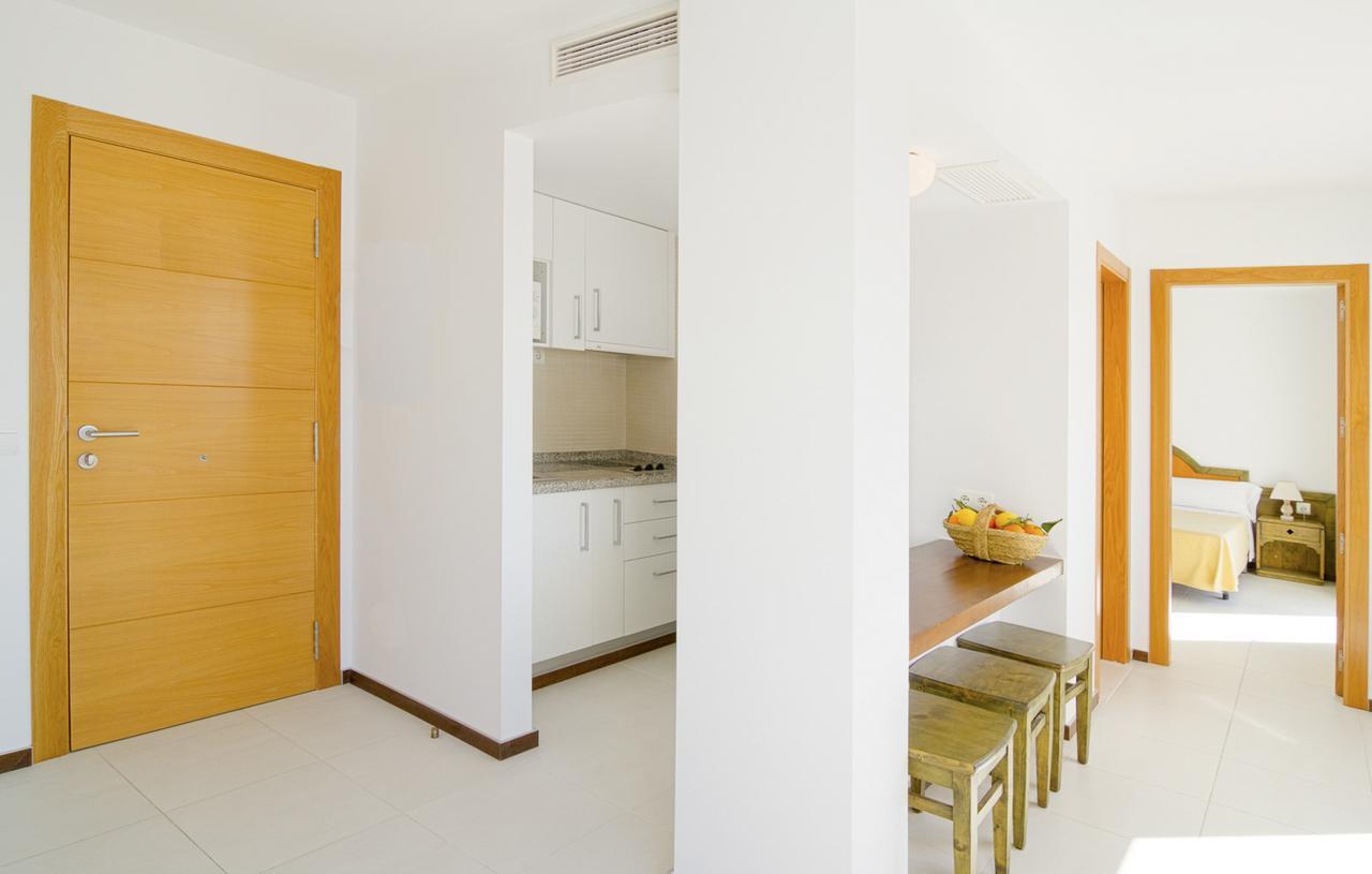Apartamentos Bon Lloc Santa Eularia des Riu Exterior photo